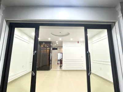 Cho thuê nguyên căn Văn Cao 10 ngủ khép kín, DT: 70m2. 5