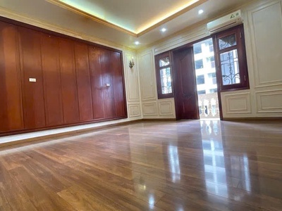 Duy nhất  bán nhà lạc long quân, ô tô vào nhà, 7 tầng thang máy, 68m, chỉ 21 tỷ 3