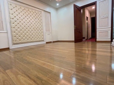 Duy nhất  bán nhà lạc long quân, ô tô vào nhà, 7 tầng thang máy, 68m, chỉ 21 tỷ 2