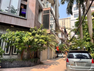 Duy nhất  bán nhà lạc long quân, ô tô vào nhà, 7 tầng thang máy, 68m, chỉ 21 tỷ 0