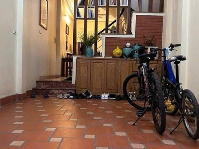 Bán nhà lạc long quân 40m, 4 tầng, oto đỗ cửa khu phân lô quân đội, dân xây chắc chắn 1