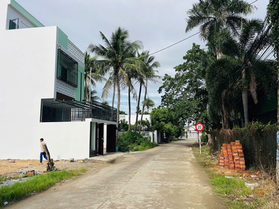 Bán lô đất vĩnh trung phường tây nha trang  khánh hoà diện tích : 101,5m2  5,5m x 18,5m  giá chỉ : 1