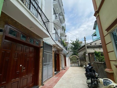 Bán nhà cự khối 43m xd 34m 5 tầng giá 6.75 tỷ 2