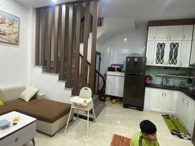 Bán nhà phúc lợi   31m    5 tầng   giá 6.19 tỷ   long biên 3