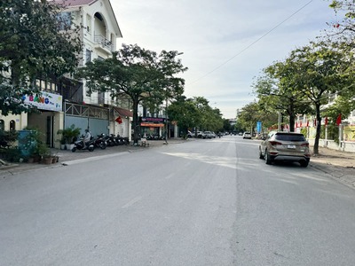 HÀNG HIẾM  140m2 Phố ĐẸP NHẤT Trâu Quỳ  Nguyễn Khiêm Ích  - MT 7m Ô TÔ ĐỖ NGÀY ĐÊM, Ra Lộc Sâu 0