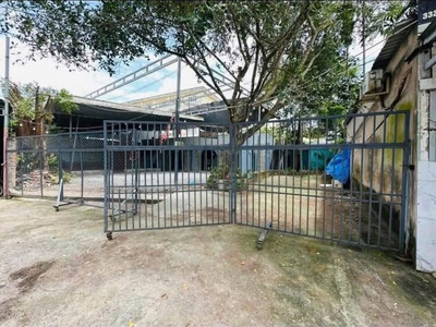 Cho thuê mặt 10m bằng vị trí đẹp mặt tiền đường Lý Tự Trọng Ninh Kiều Cần Thơ 0