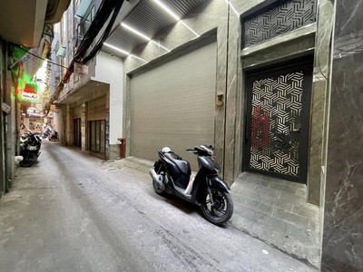 Apartment Chùa Láng  140M2 37.8 Tỷ Cách Ô TÔ 5M Vị Trí Đẹp Dòng Tiền 170Tr/th 0