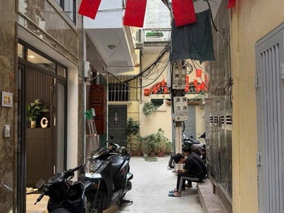 Bán nhà ngõ quỳnh 5 tầng long lanh ô tô cách 50M hai bà trưng 4