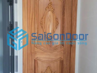 Cửa gỗ tự nhiên 2