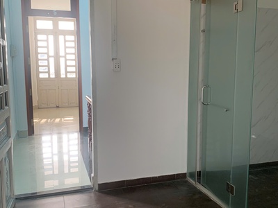 Cho thuê nhà nguyên căn mặt tiền - vị trí đắc địa, làm văn phòng công ty 12