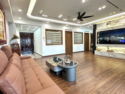 Bán CH Trung Yên 1- Trung Kính: 135m2, 4pn, nội thất cao cấp, trên 10 tỷ 0