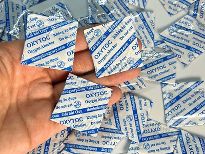 Đừng để bánh mứt, đồ ăn vặt Tết bị mốc, đã có gói hút oxy OXYTOC Thịnh Phong 1