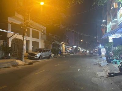 Nhà 4x18.5m trệt 2 lầu Đường Phan Huy Thực Phường Tân kiểng Q7 0