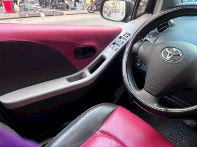 Chính chủ cần bán TOYOTA YARIS GIÁ 182 triệu sản xuất năm 2008 tại Nhật Bản 3