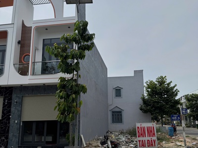 Bán nhà mới xây ngay chợ bà tri, cạnh kcn nam tân uyên 2