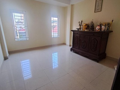 Nhà phân lô ngõ 106 đường Hoàng Quốc Việt - Cầu Giấy. Dt 70m2 x 5 tầng mới đẹp, ngõ để ô tô 4