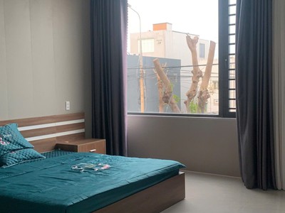 Nhà 3 tầng nam việt á, 6 phòng ngủ, đường 10m5, gần sông giá 12.x tỷ 1