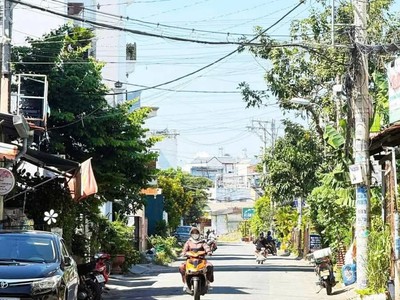 Nhà 3 tầng btct đẹp 75m2 hxh. khu vực dân cư sầm uất trần thị năm. tân chánh hiệp - gần bệnh viện 4