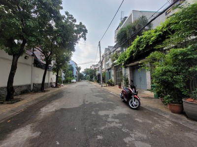 Bán nhà đường số 7, linh trung, thủ đức, tp hcm. dt 140m2, 3pn, sh, 10.35 tỷ. lh: 0933125879 4