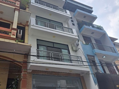 Cho thuê căn nhà phố Nghĩa Đô, Dt 70m2 x 7 tầng , nhà mới có Thang Máy - đủ điều hòa 0