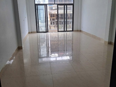 Cho thuê căn nhà phố Nghĩa Đô, Dt 70m2 x 7 tầng , nhà mới có Thang Máy - đủ điều hòa 2