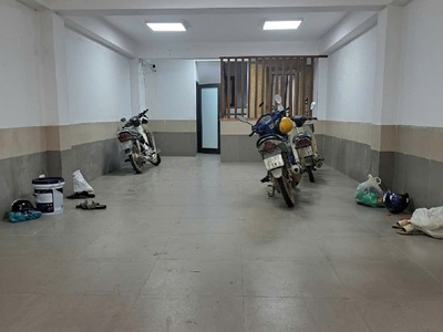 Cho thuê căn nhà phố Nghĩa Đô, Dt 70m2 x 7 tầng , nhà mới có Thang Máy - đủ điều hòa 7