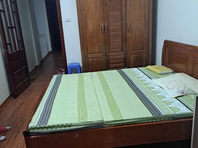 Nhà ngõ 3 phố Phạm Tuấn Tài, Dt 50m2 x 4 tầng, mỗi tầng 2 phòng 1 wc, ô tô đậu cửa 2