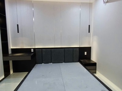 Mặt tiền cxbh quận 10, dt:4.5x15, t 5l gái 18.5 tỷ tl 1