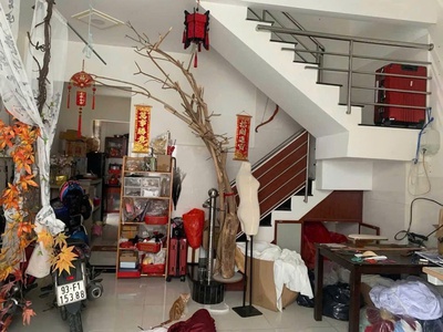 Chủ ngộp bank cần bán gấp   giá chỉ 3.3 tỷ  thương lượng chính chủ    lô góc   hẻm 3 gác   nhà 2