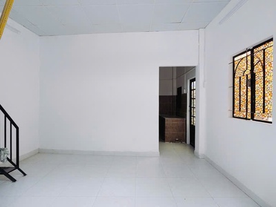 Bán nhà hoàng diệu q.4, 1 trệt, 2 lầu, cách mt hoàng diệu 20m, giá nhỉnh 3 tỷ. 2