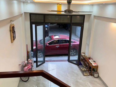 Bán Căn nhà 3 tầng   ô tô đỗ cửa,P.ngủ T1 tại ngõ phố Phường Hải Tân, 3
