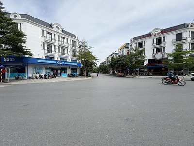 Shophouse Thành Trung Gia Lâm: 90m2, Sầm Uất Nhất Gia Lâm, Vị Trí Kinh Doanh Đỉnh Cao, Dòng Tiền Ổn 3