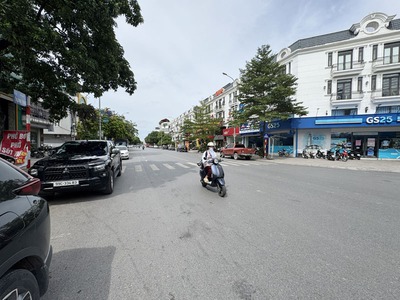 Shophouse Thành Trung Gia Lâm: 90m2, Sầm Uất Nhất Gia Lâm, Vị Trí Kinh Doanh Đỉnh Cao, Dòng Tiền Ổn 5