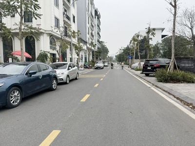 Chính Chủ Bán Cặp Nhà Liền Kề 90m2/5 Tầng  Có thể nhập  - Ngay cạnh Khai Sơn Hill - Hướng Đông Nam 0