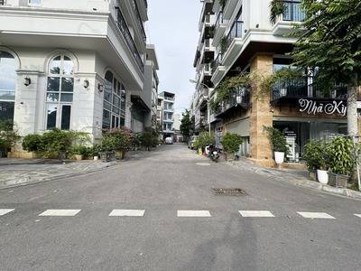 Chính Chủ Bán Cặp Nhà Liền Kề 90m2/5 Tầng  Có thể nhập  - Ngay cạnh Khai Sơn Hill - Hướng Đông Nam 2