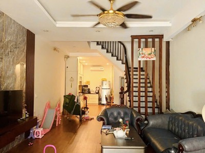 Bán nhà phân lô phố Lạc Trung, Hai Bà Trưng ô tô tránh, 4 tầng 70m2 giá 26 tỷ 1