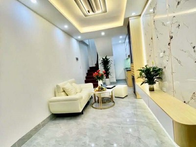 Bán nhà phố Tôn Thất Tùng 30m2 4 tầng sau 1 nhà ra ô tô gần phố ngõ thoáng hơn 7 tỷ 1
