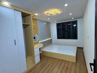 Bán nhà phố Tôn Thất Tùng 30m2 4 tầng sau 1 nhà ra ô tô gần phố ngõ thoáng hơn 7 tỷ 2