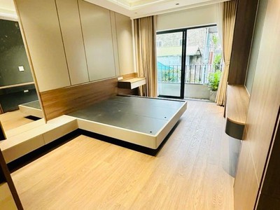 Mặt phố kim ngưu   55m    5 tầng   vỉa hè rộng 2