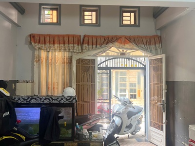 Nhà 4 tầng nở hậu l 7.2m 2 mặt hẻm thông ba đình p8q8. giá: 8.5 tỷ 1