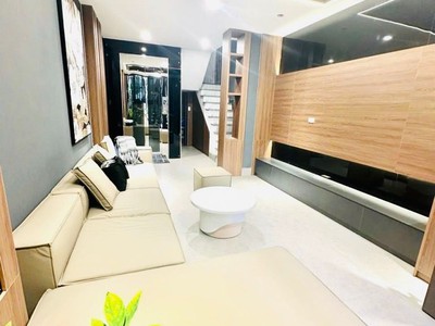 Mặt phố kim ngưu   55m    5 tầng   vỉa hè rộng 1