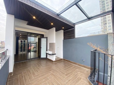 Mặt phố kim ngưu   55m    5 tầng   vỉa hè rộng 3