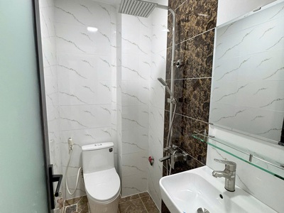 Nhà mới cách chỗ xe hơi quay đầu 10m hẻm 137 âu dương lân p3q8 4