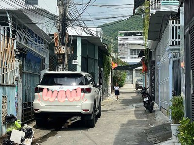 Bán đất đường ô tô gần biển, hẻm nguyễn chích, bắc nha trang 0