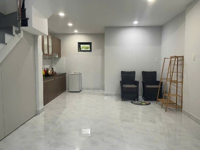 Nhà quận 2-mới -2 tầng-gần chợ-nội thất đầy đủ-an ninh-sổ riêng-giá rẻ 1