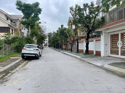 Bán 320m2 lô góc 2 mặt tiền siêu đẹp khu vip duy tân, hưng dũng, tp vinh 2