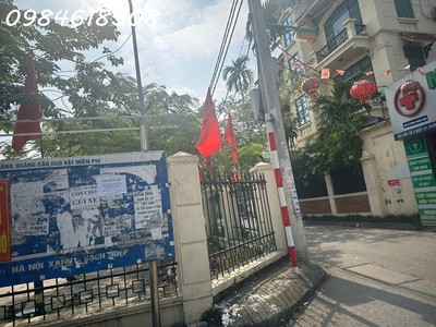 70m  đất vàng phương canh   ngõ thông   ô tô 7 chỗ đỗ cửa   gần cđ fpt và các trường học   tặng 0