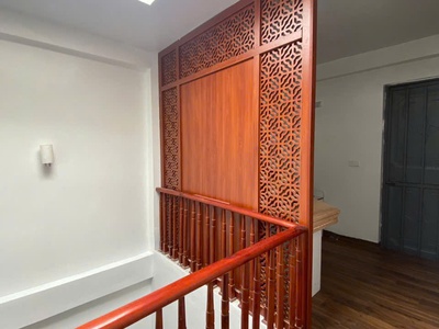 Nhà 5 tầng   35m    nội thất đủ   ở ngay- định công 1