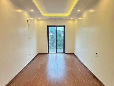  vị trí vàng đức giang: 1