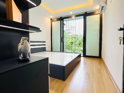 Bán tập thể bắc nghĩa tân dt 60m 2 ngủ chỉ 4,080 tỷ,full nội thất,2 thoáng,ô tô đỗ cửa 3